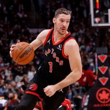 Les filets de Brooklyn signent Goran Dragic